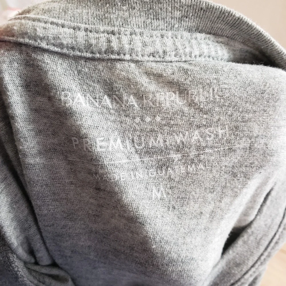 Banana Republic Shirt Mens Medium‎ Gray Outdoor Lightweight Cotton T Shirt Adult